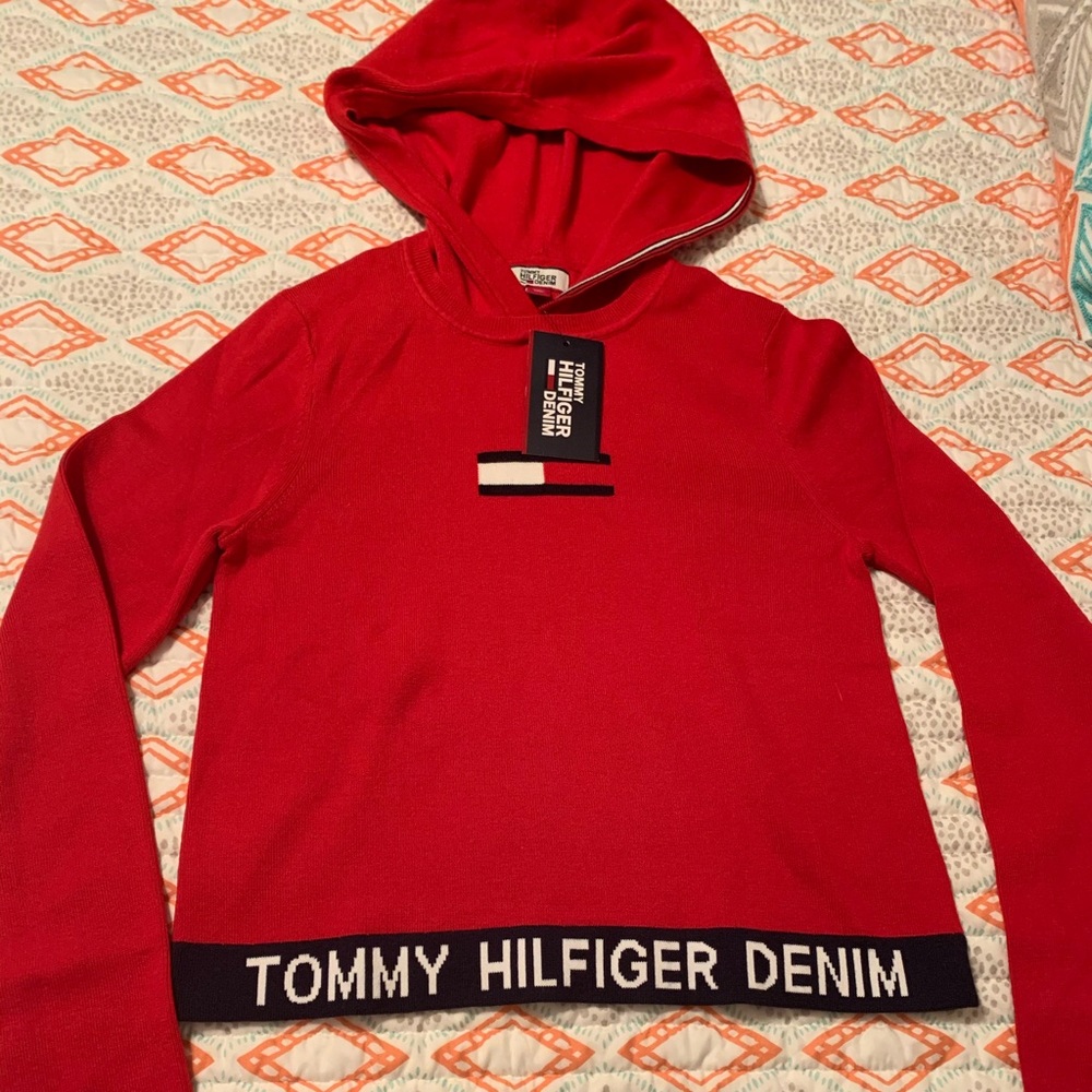 TH cropped hoodie